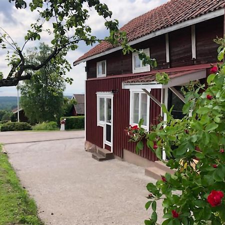 Cozy Home In Raettvik With Kitchen Exterior foto